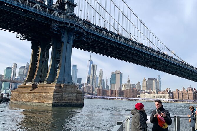 Brooklyn Art Walk, Drink Crawl, & City Views - Starting with Brooklyn’s street art story