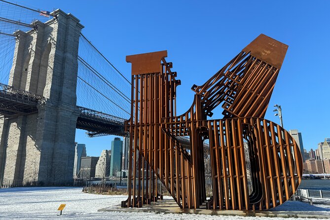 Brooklyn Art Walk, Drink Crawl, & City Views - The bridge and Manhattan viewpoints
