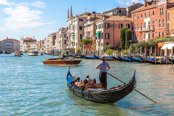 Charming Gondola Ride on the Grand Canal & Gondola Gallery™ - Key points at a glance