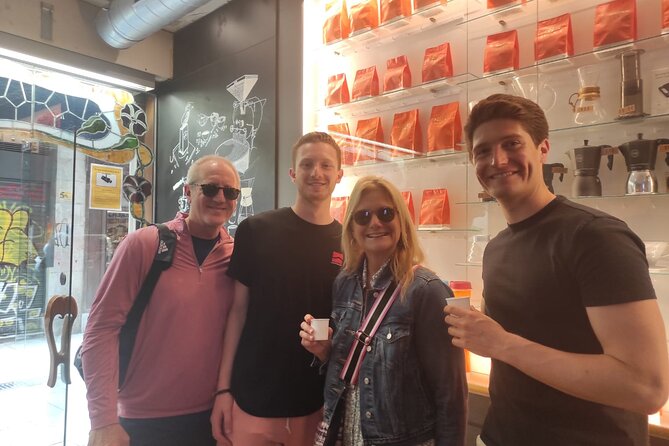 Coffee and Art Tour walking Gothic Quarter, Official Guide - Starting at Plaça del Rei in the old city