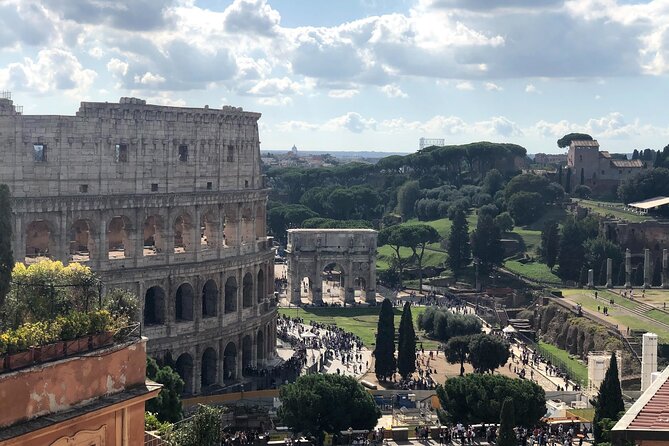 Colosseum,Vatican Museum & Sistine Chapel in One Day Guided Tour - One day, two very different Romes