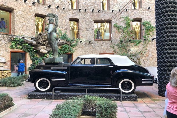 Dalí Museum + Girona Tour - What the private transport changes