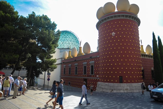 Dali Museum, House & Cadaques Small Group Tour from Barcelona - Starting near Palau de la Música at 8:15 a.m.