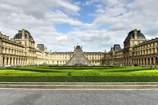 Discover the secrets of the Louvre - Timing, group size, and the three-hour question