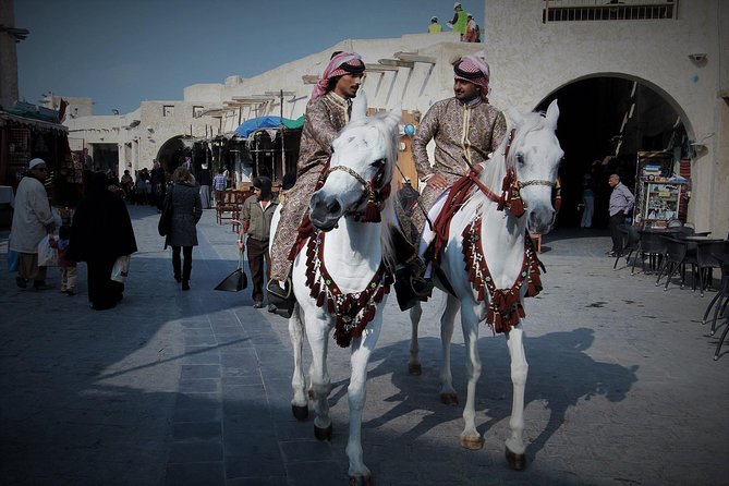 Doha: Iconic Sights, Culture & Museum of Islamic Art Tour - The Pearl Qatar and Doha’s newer side