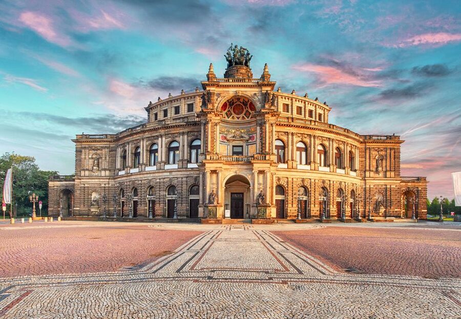 Dresden: Semperoper and Old Masters Picture Gallery - Reading the auditorium with your ears