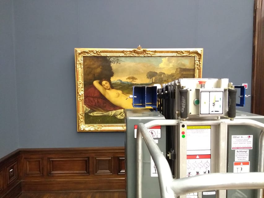 Dresden: Ticket + Tour Gallery Old Masters - Raphael’s Madonna and the value of close looking