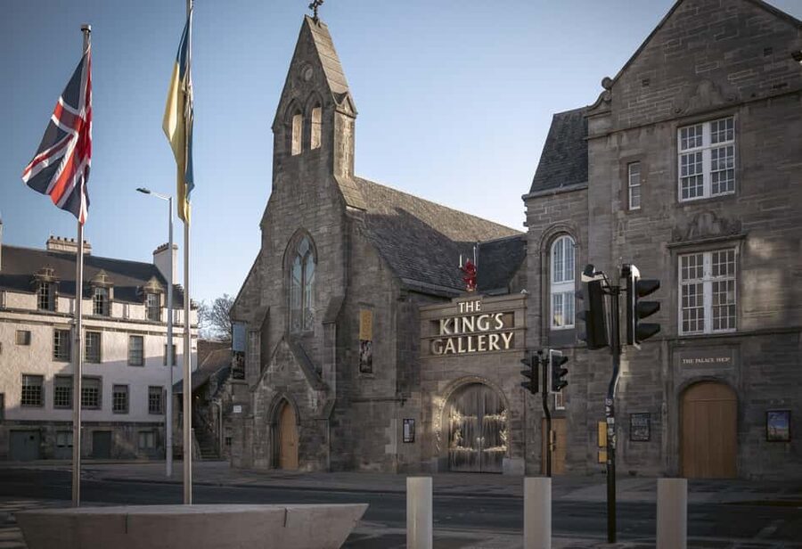 Edinburgh The King's Gallery Entrance Ticket - A modern gallery with a royal setting