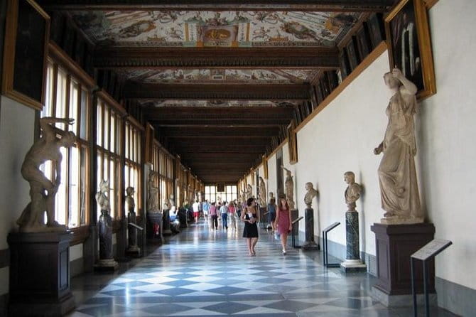 Exclusive Early Morning Uffizi: Semi-Private with Private Option - Botticelli, Leonardo, and the Renaissance rooms
