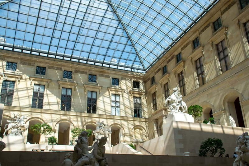 Exclusive Louvre Tour – Private Guide & Paris Hotel Pickup - Key points at a glance