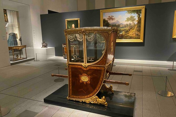 Exclusive Private Tour of the Royal Gallery with Hotel Pickup - Why a private guide changes the museum visit