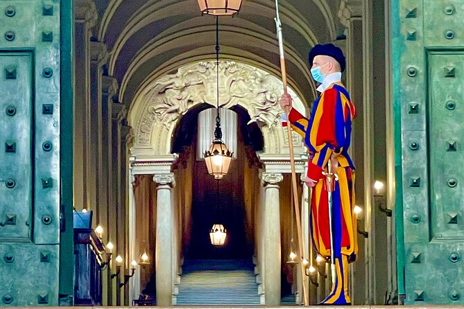 Exclusive Private Tours Vatican Museum | Sistine Chapel and St. Peter's Basilica - A fast route through the Vatican’s greatest hits