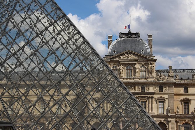 Exclusive Semi-Private Louvre Tour with Mona Lisa, Max 6 People - The paintings that give the tour its sweep