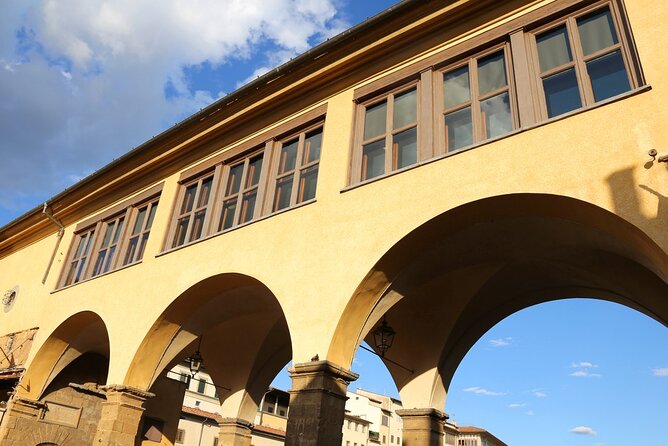 Exclusive Uffizi Gallery and Vasari Corridor Small Group Tour - Key points at a glance