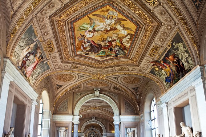 Fast track: Vatican Museums, Sistine Chapel Guided and St. Peter's Basilica Tour - Michelangelo’s Sistine Chapel in 15 minutes