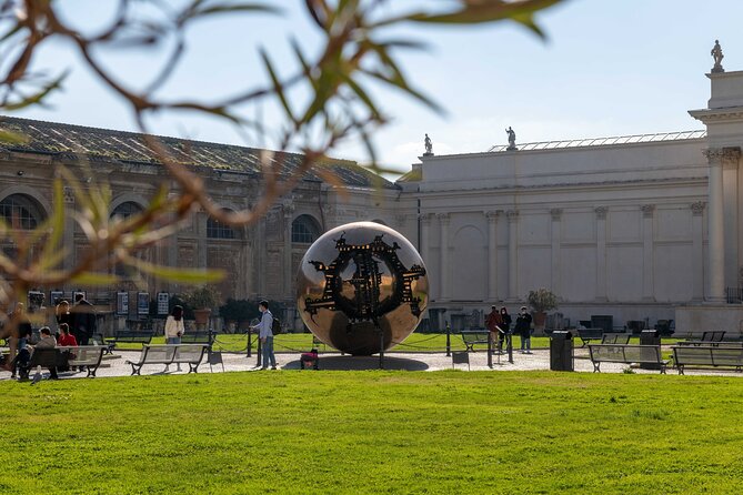 Fast track: Vatican Museums, Sistine Chapel Guided and St. Peter's Basilica Tour - How the guiding can shape the day