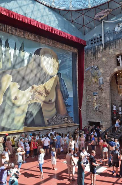 Figueres: Dalí Theatre-Museum Guided Tour with Tickets - Why the Figueres Museum Feels Like a Dalí Artwork