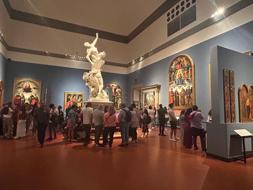 Florence: Accademia Gallery David Entry & Audio Guide App - Meeting the host at Via Ricasoli 115
