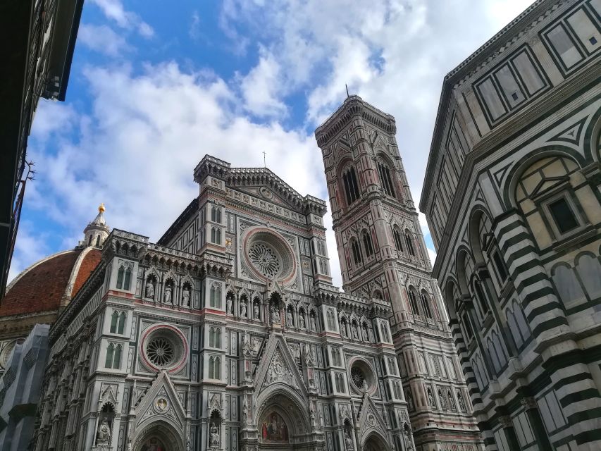Florence: Accademia Gallery & Duomo Guided Tour - Looking up at Vasari’s dome fresco