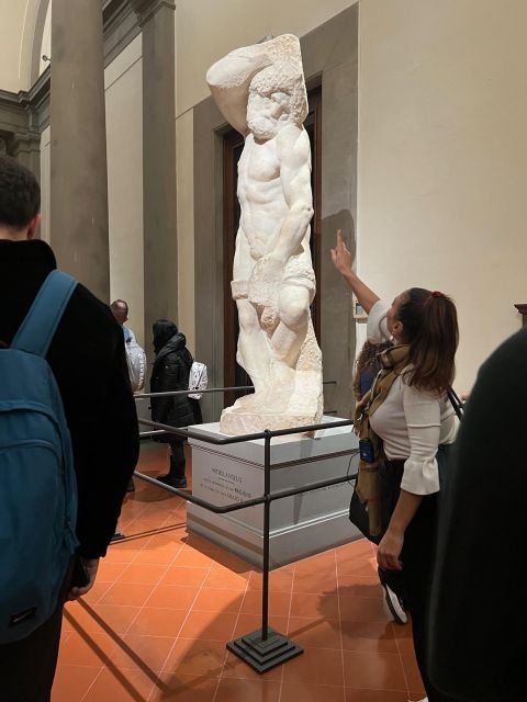 Florence: Accademia Gallery Guided Tour and Priority Entry - Timing, crowds, and the one-hour format