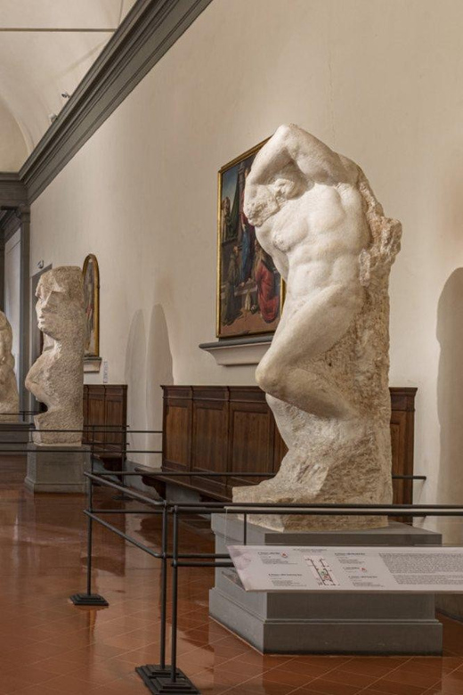 Florence: Accademia Gallery Guided Tour with Entry Ticket - Michelangelo’s David, seen from several angles