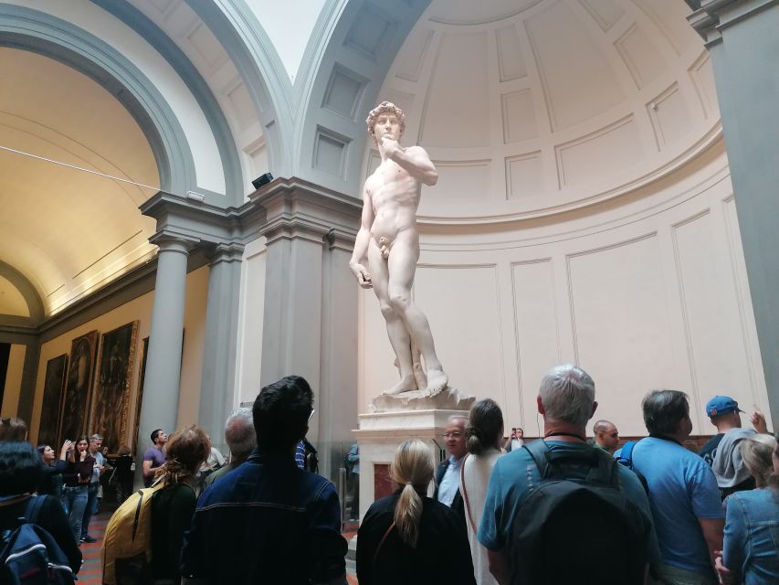 Florence: Accademia Gallery Guided Tour - Meeting your guide on Via Ricasoli 45