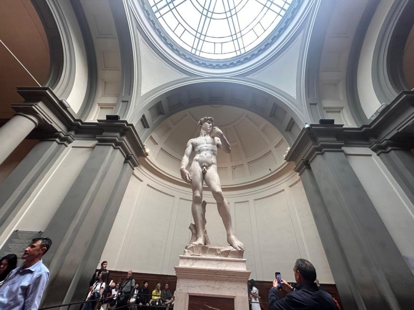 Florence: Accademia Reserved Entrance Ticket and Guided Tour - Entering the Accademia with less waiting