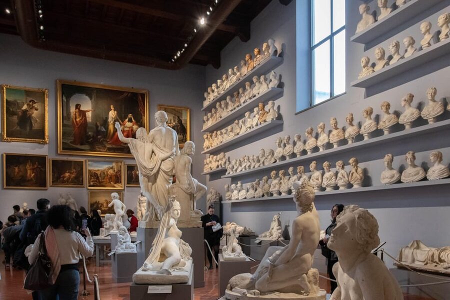 Florence: Accademia Ticket & Audio Guided Tour with Host - What the audio guide adds