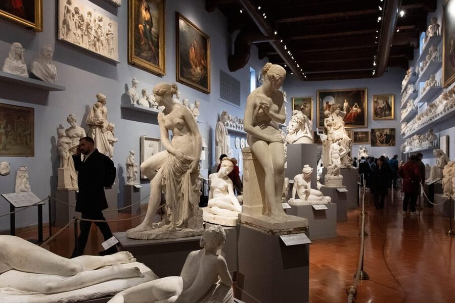 Florence: Accademia Ticket & Audio Guided Tour with Host - The one-hour pace