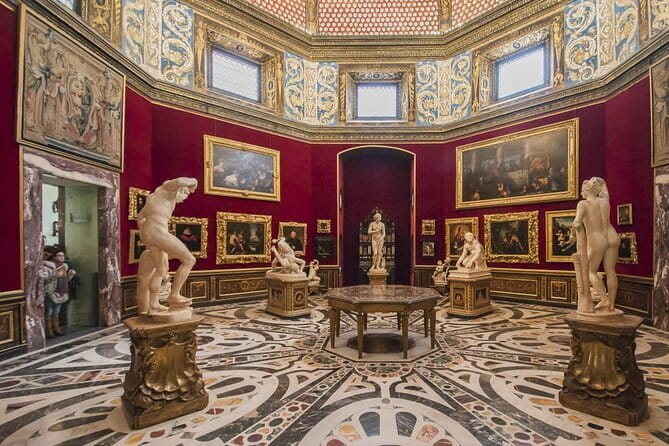 Florence Art Pass: Guided Visits to Accademia, Duomo & Uffizi - Uffizi: a fast route through the great paintings