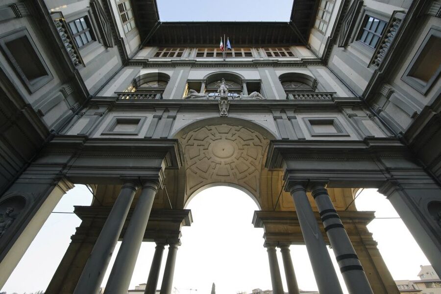 Florence: Early Morning Uffizi Gallery Guided Tour - Small Groups, Headphones, and Personal Attention