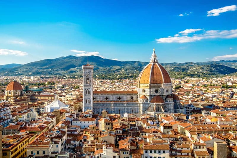 Florence: Exclusive Uffizi Semi-Private Tour, Max 6 People - Caravaggio, Raphael, and the Medici connection