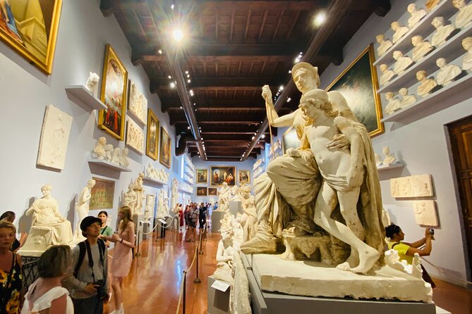 Florence: Fast Track Tickets for the Accademia Gallery - Meeting David in the Tribune