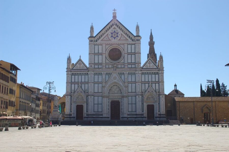 Florence: Highlights and Small-Group Accademia Tour - Crossing the Ponte Vecchio into Oltrarno