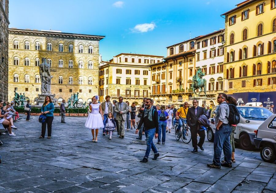 Florence in one Day: Walking Tour with Uffizi and Accademia - Two hours with Botticelli at the Uffizi