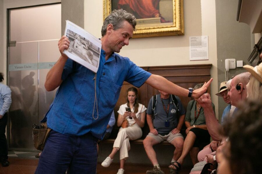 Florence: Michelangelo's David and Accademia Gallery Tour - Entering the Accademia without the main ticket line
