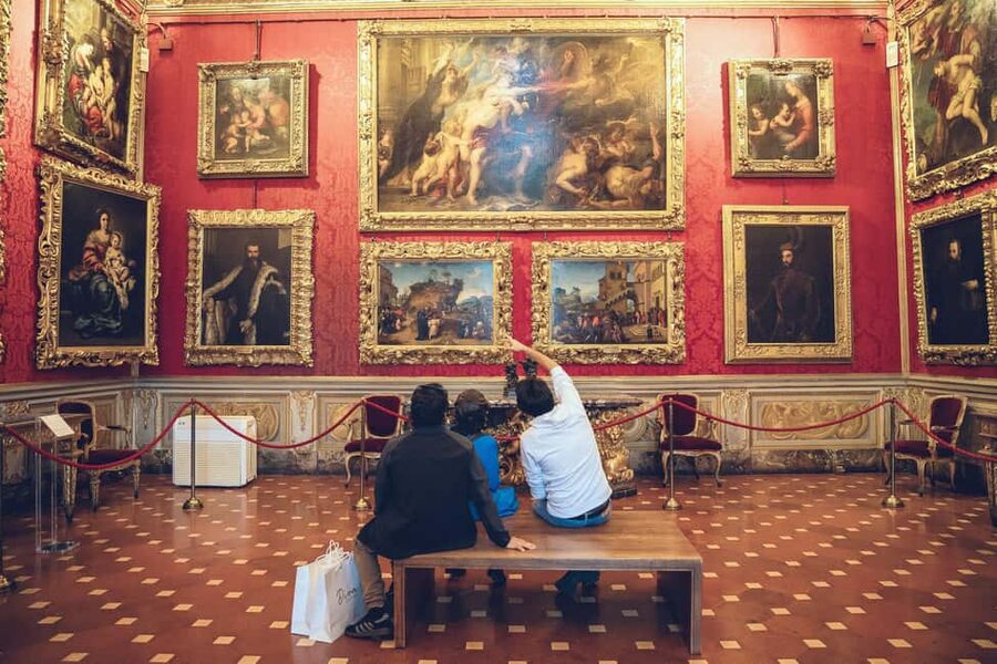 Florence: Palatina Gallery and Pitti Palace Guided Tour - The Palatine Gallery’s crowded display of Renaissance art
