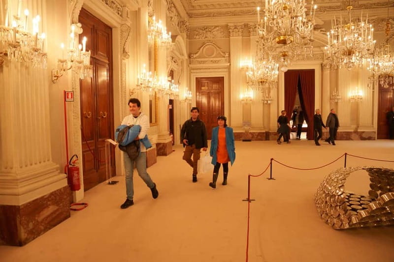 Florence: Palatina Gallery and Pitti Palace Guided Tour - Entering Pitti Palace with skip-the-line access
