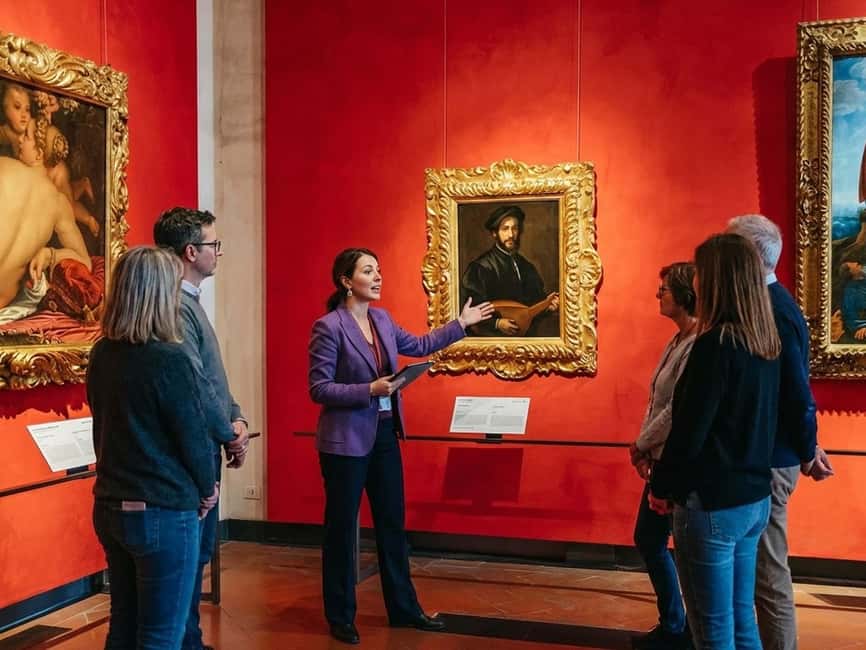 Florence: Small Group Uffizi Tour - Untold Stories - Meeting beneath Leonardo’s statue
