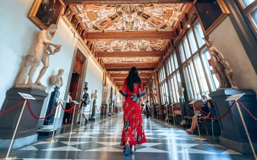 Florence: Uffizi, Accademia & Duomo Guided Tour - A break before the city walk