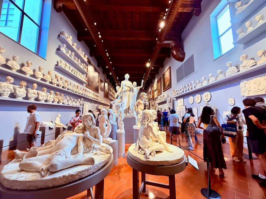 Florence: Uffizi & Accademia Small Group Walking Tour - Key points at a glance