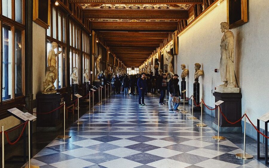 Florence: Uffizi Entry Ticket & Audio Guided Tour with Host - Who should book this Uffizi experience?