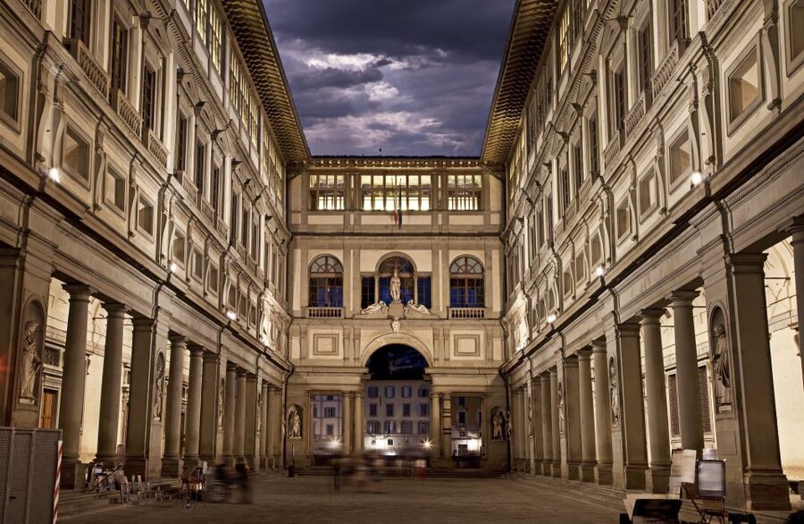 Florence: Uffizi Gallery and Accademia Gallery Guided Tour - What the guide adds to the museum visit