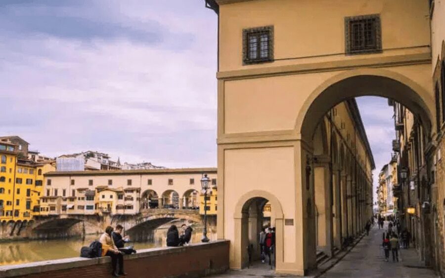 Florence: Uffizi Gallery and Vasari Corridor Private Tour - Who will get the most from this tour