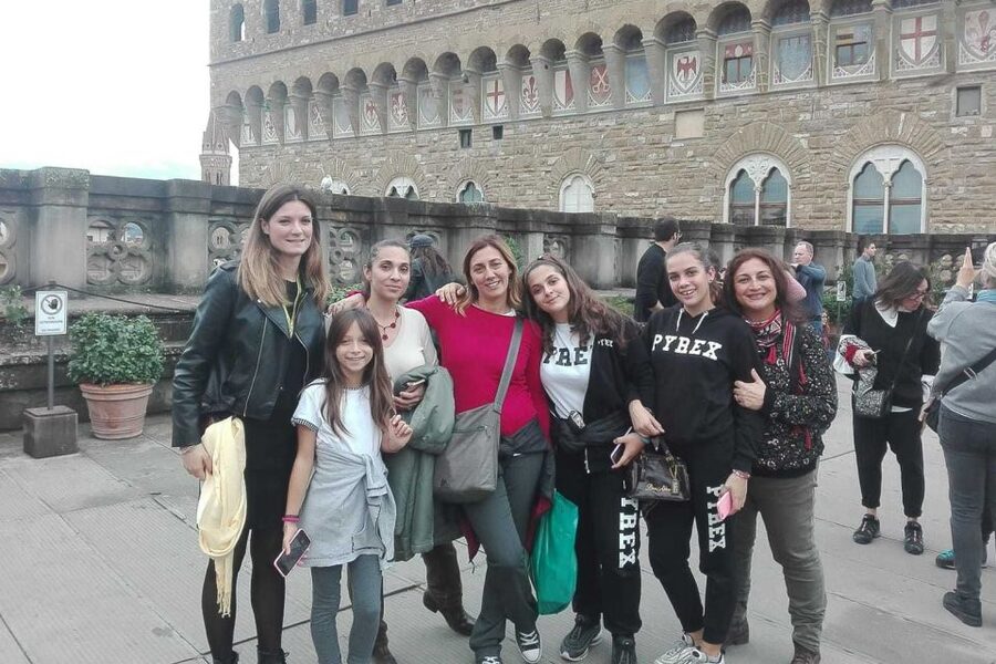 Florence: Uffizi Gallery Discovery Private Guided Tour - Crowds, timing, and the first Sunday issue