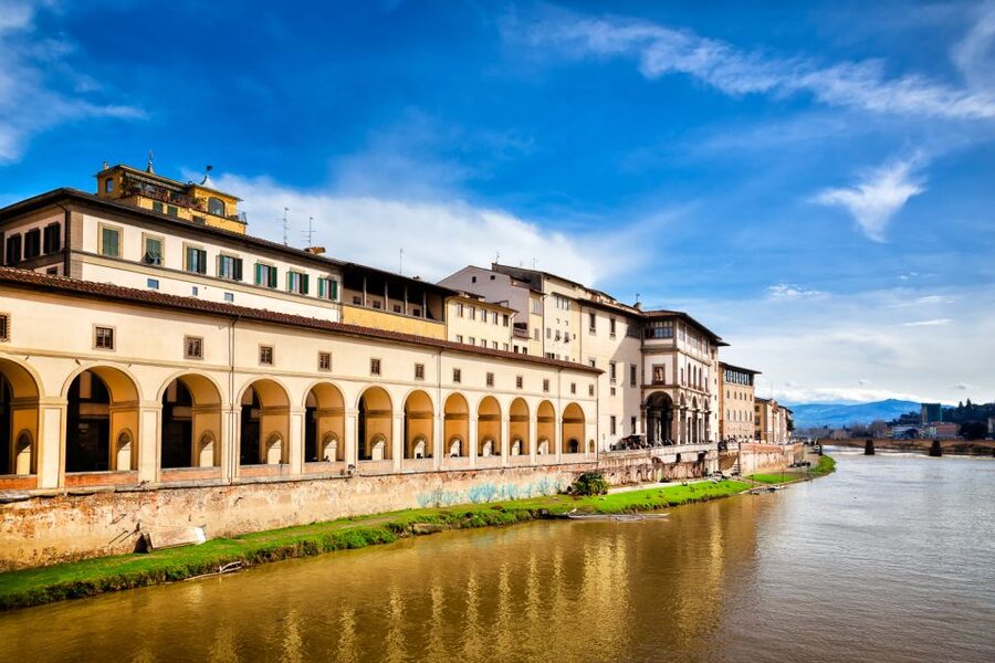 Florence: Uffizi Gallery Discovery Private Guided Tour - Meeting at Piazzale degli Uffizi