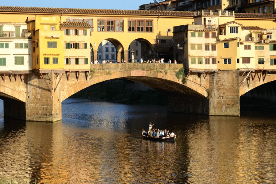 Florence Uffizi Gallery & Medici Vasari Corridor Guided Tour - Finishing near Palazzo Pitti