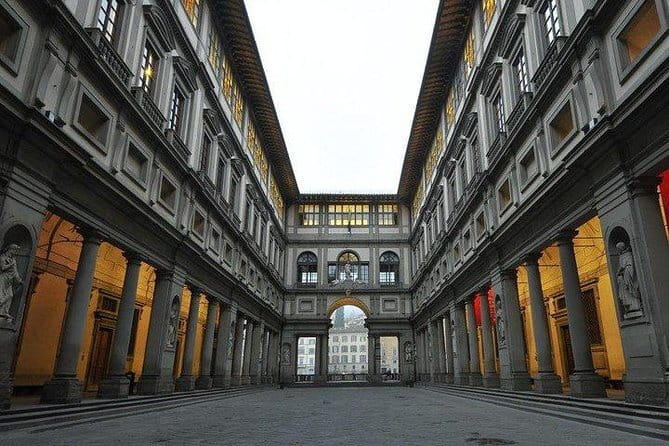 FLORENCE: Uffizi Gallery + Palazzo Vecchio monolingual Guided Tour - Small Group - The Uffizi Gallery in 90 focused minutes