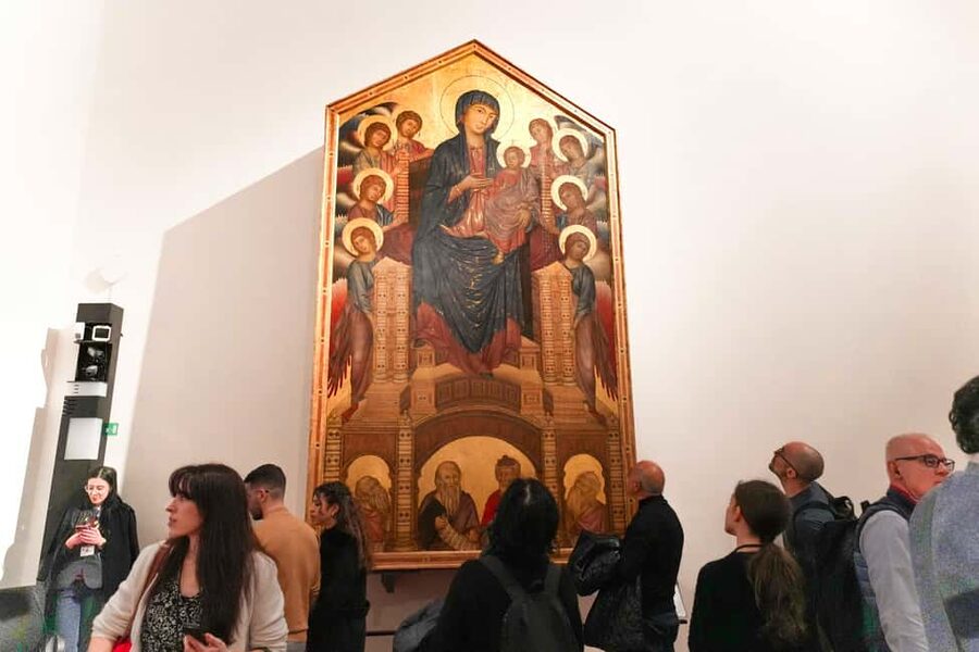 Florence: Uffizi Gallery Reserved-Entry VIP Tour - Group size, pace, and accessibility