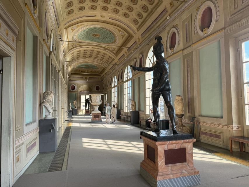 Florence: Uffizi Gallery Reserved-Entry VIP Tour - Leonardo’s drawings and paintings